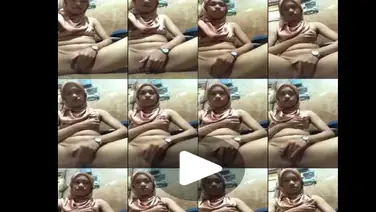 Cewek 18+ Jilbab Baru Tumbuh Nenen Udah Doyan Colmek