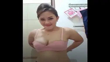 Pegawai Bank Montok Pulen Colmek Bugil Di Wc